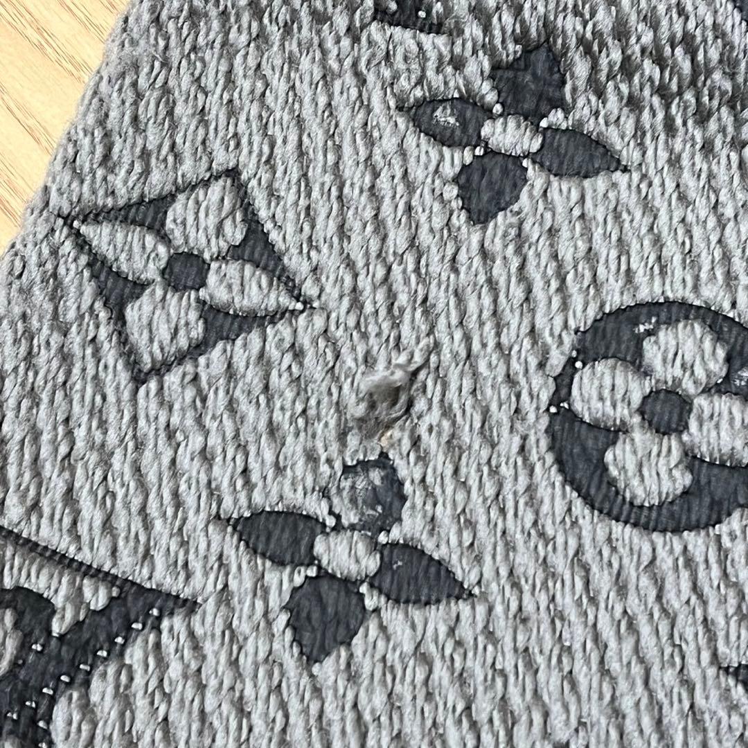 ルイヴィトン　マフラー　ロゴマニア　モノグラム　グレー　ウール　シルク　箱付き