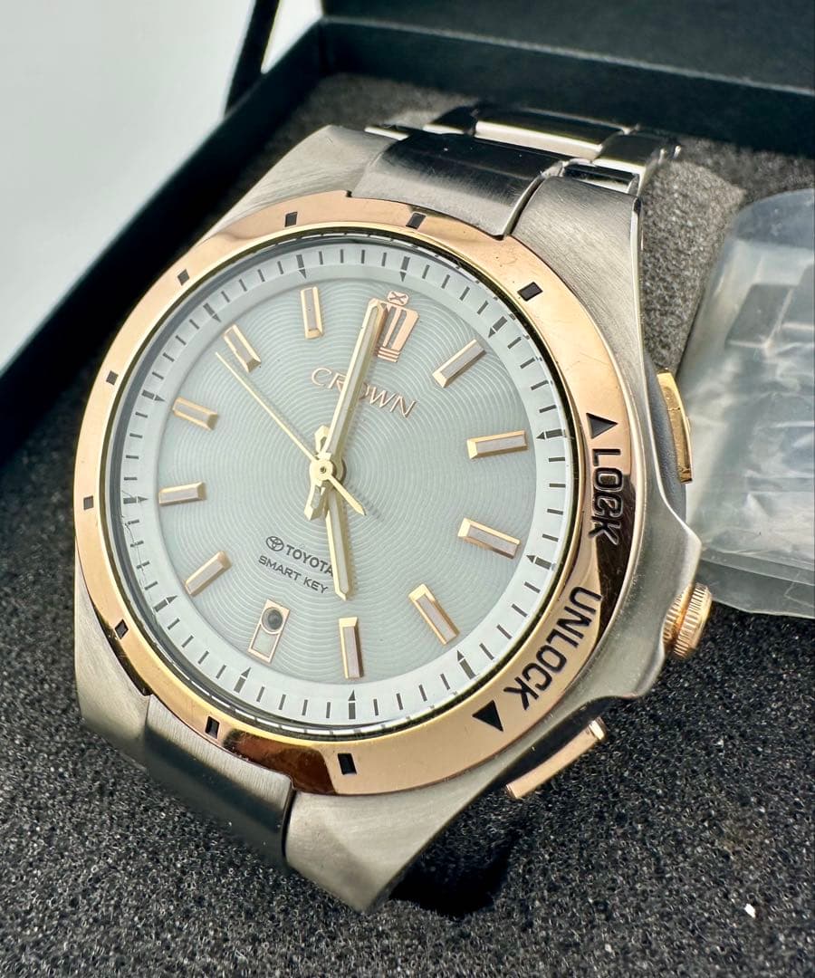 【激レア】トヨタCROWN純正キーインテグレーテッドウォッチ