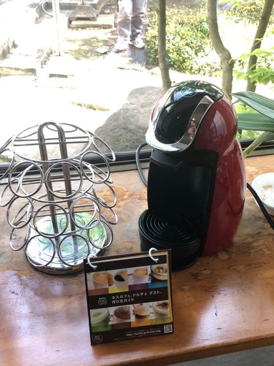 ネスカフェドルチェグスト　赤と黒