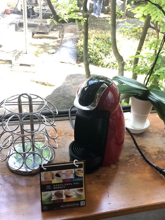 ネスカフェドルチェグスト　赤と黒