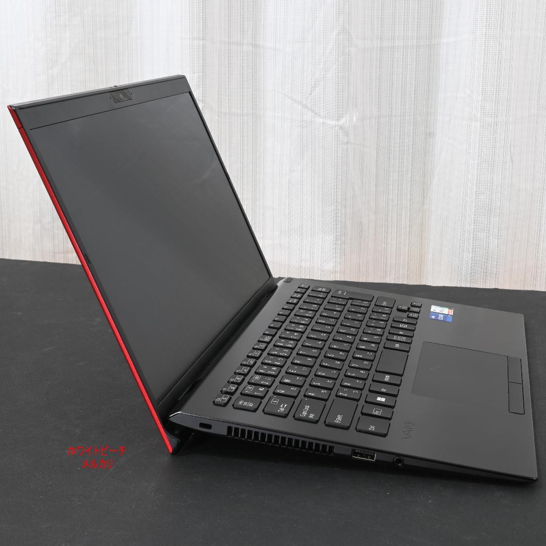 Vaio pro PK 11世代 i7 32G 1TB 赤く光るキーボード