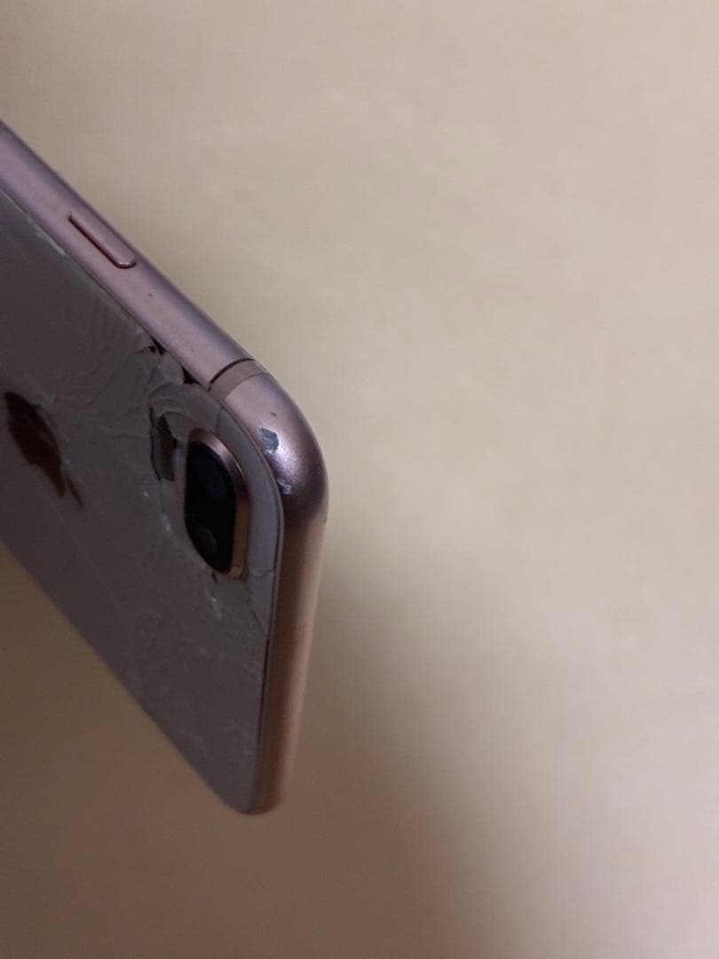 iPhone8Plus 256GB ゴールド　スマホ中古品