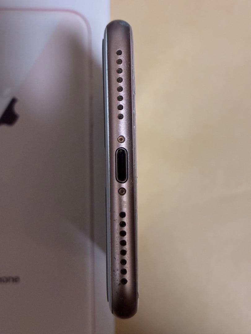 iPhone8Plus 256GB ゴールド　スマホ中古品