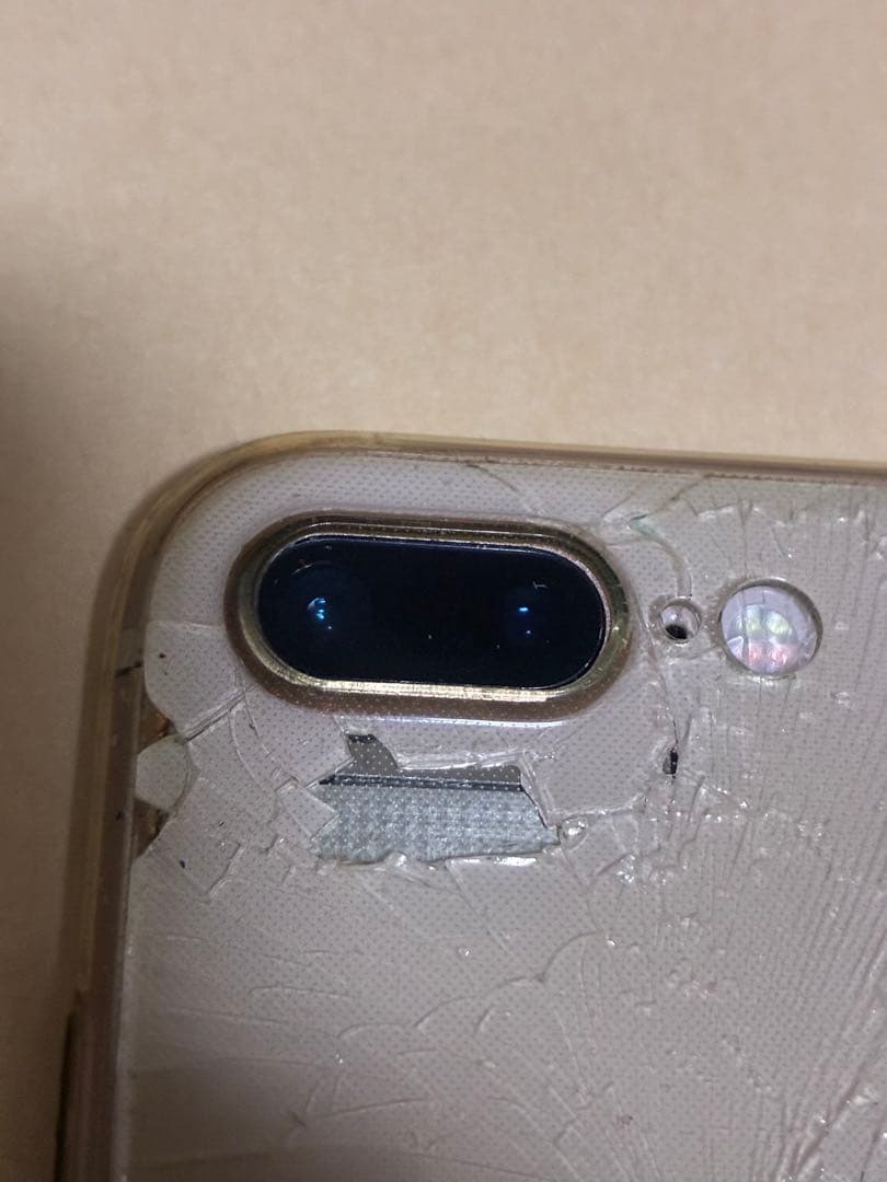 iPhone8Plus 256GB ゴールド　スマホ中古品