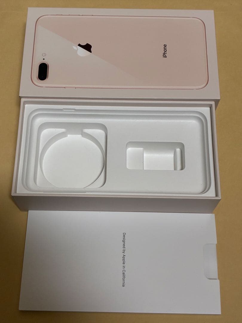 iPhone8Plus 256GB ゴールド　スマホ中古品