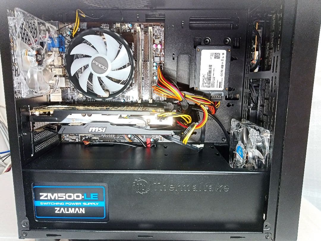 Thermaltake ミドルタワーPC i74790