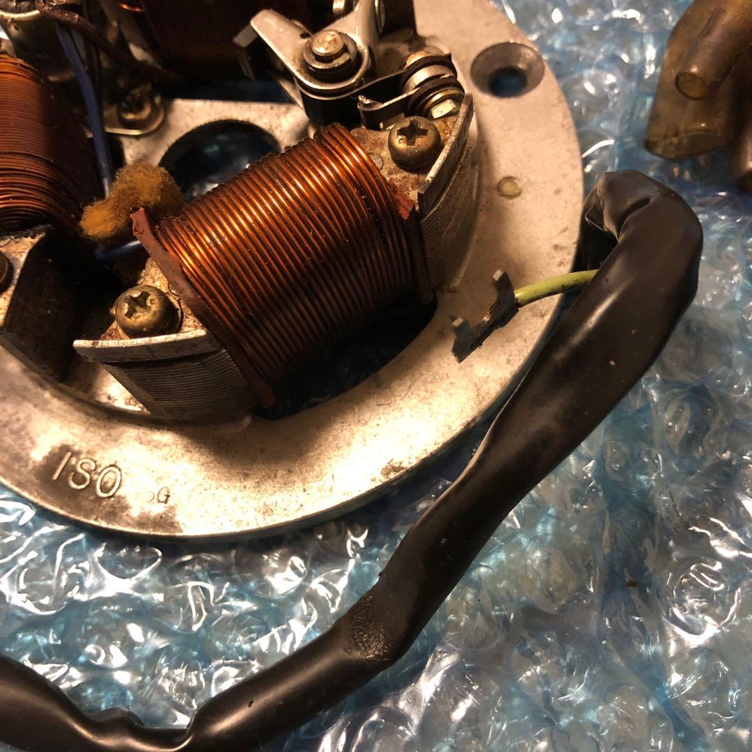 点火コイル 3コイル 金属製カワサキKM90の実働車からの取り外し部品です。