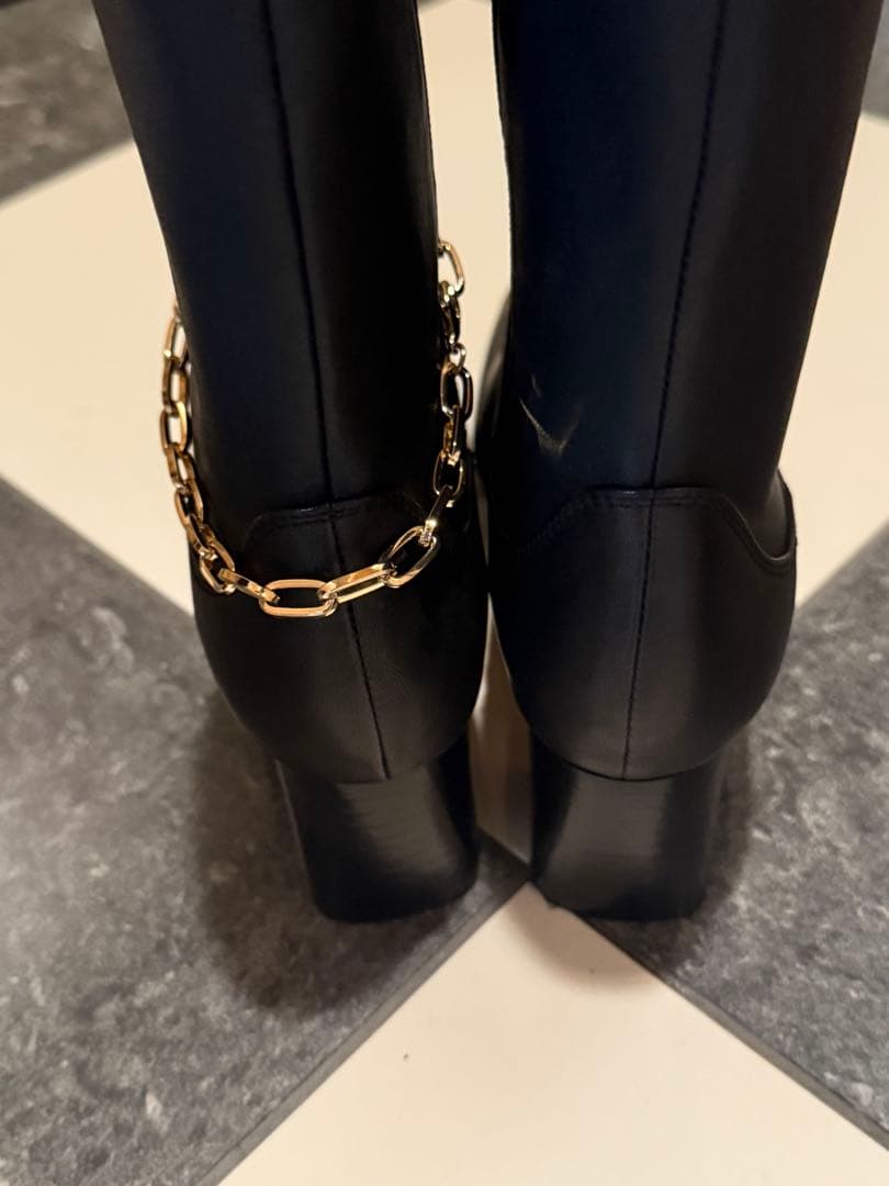 【未使用】スローブイエナ　チェーン付きヒールショートブーツ25 子山羊革　本革