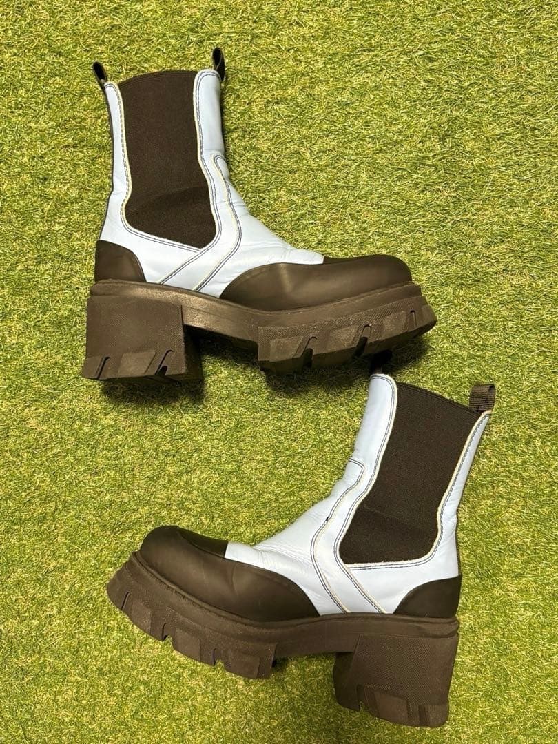 GANNI サイドゴアブーツ 水色/黒 厚底