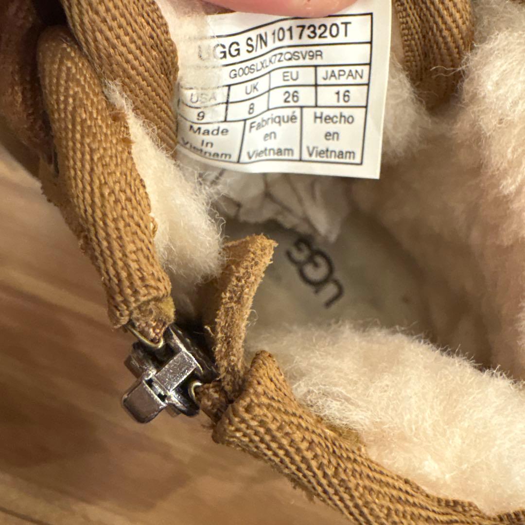 美品UGG T NEUMELL Ⅱキッズ ムートンブーツ　16㎝