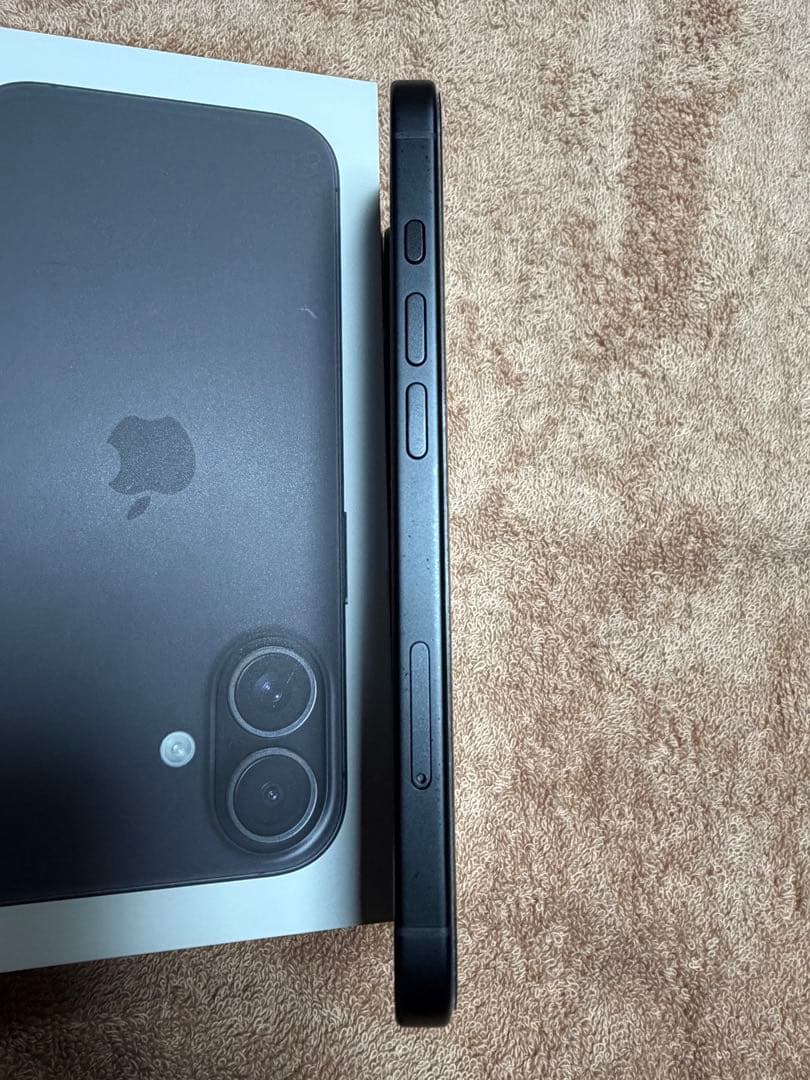 Apple iPhone 16 ブラック ￼128GB 99% ￼ SIMフリー