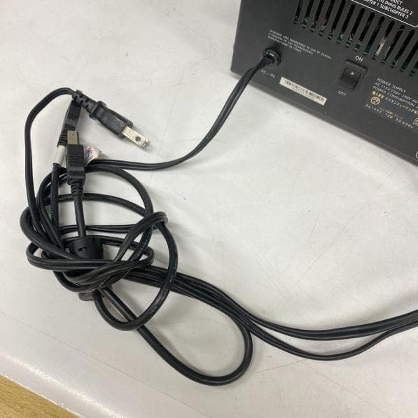 Gemini CDM-3610 DJ ワークステーション