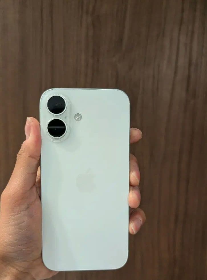 Apple iPhone 16 sim フリー バッテリー100% 美品