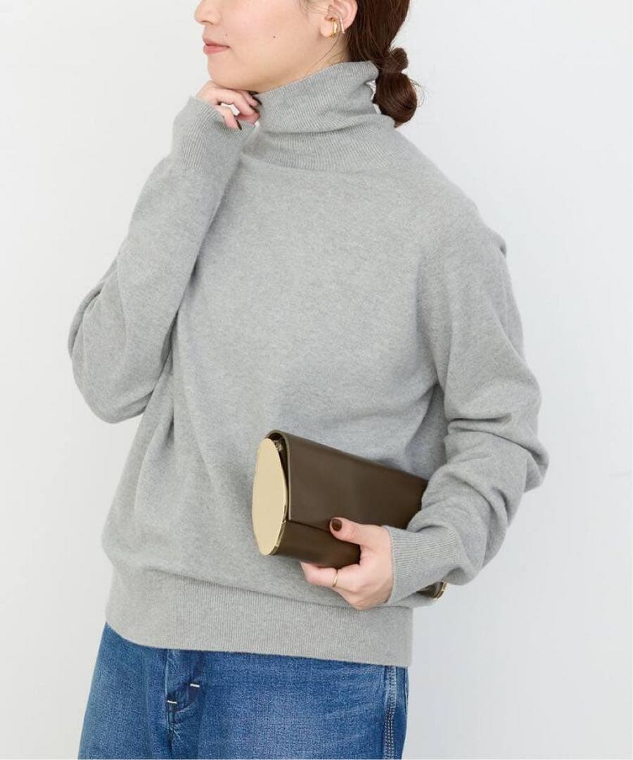 CAPRI タートルネック プルオーバー