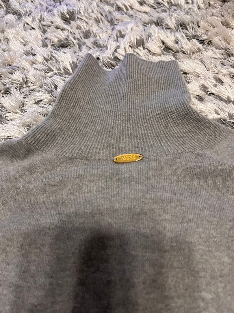 CAPRI タートルネック プルオーバー