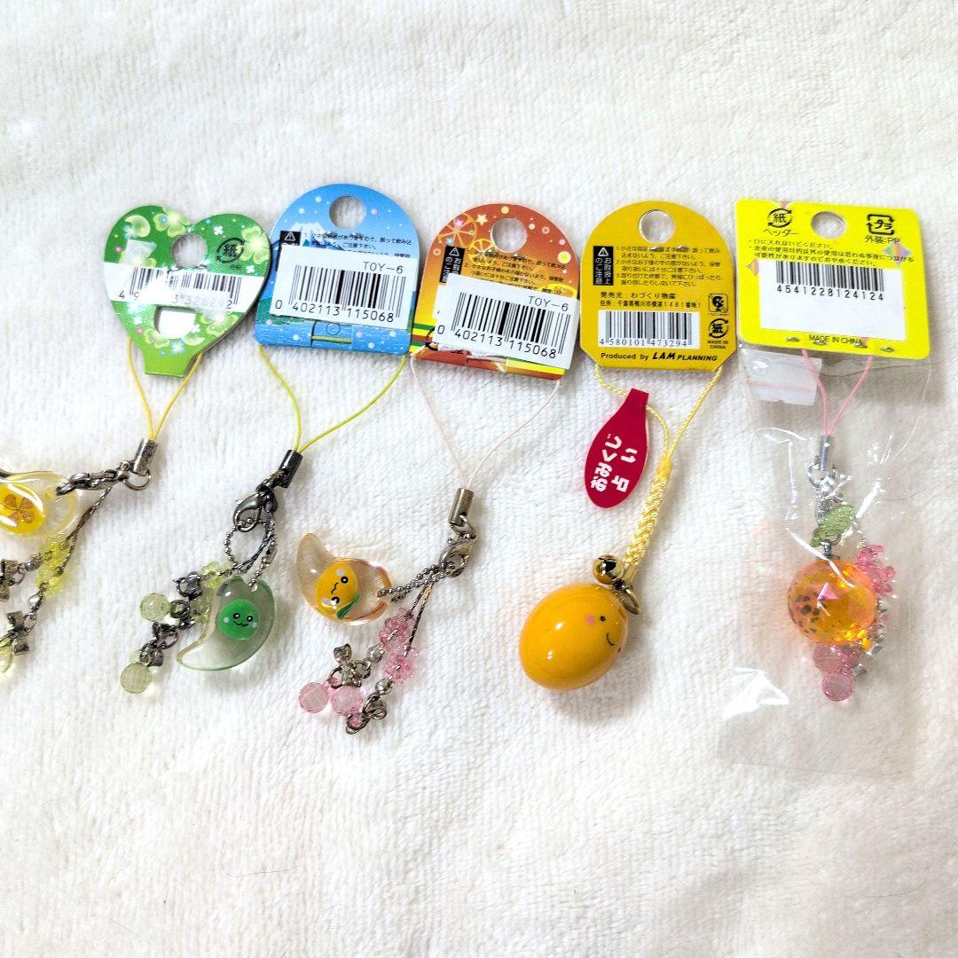 レトロ　ストラップ　びわちゃん　みかんちゃん　勾玉クローバー　まりもちゃん
