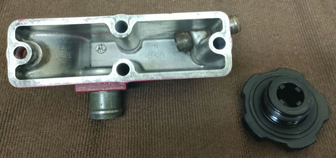 アルトワークス　F6A ツインカム純正カムシャフトホルダー/カムシャフト付