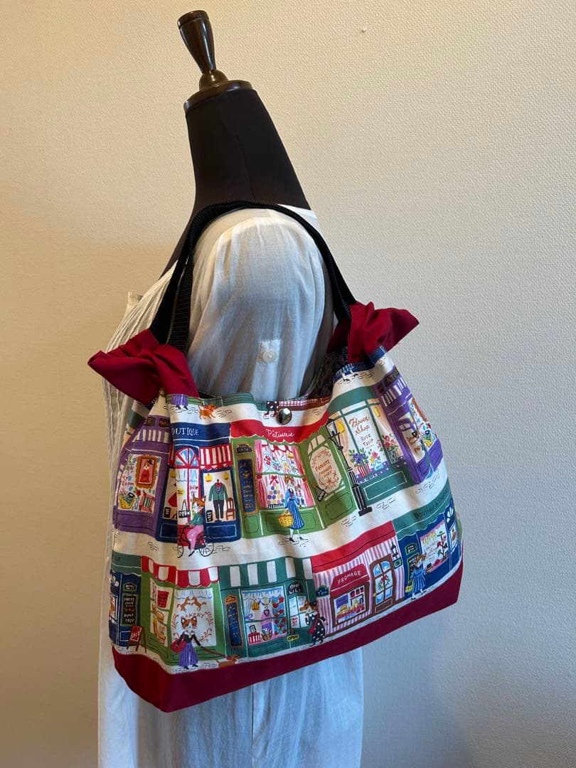 HIMA♡パリの街並みウィンドウショッピング猫ちゃん