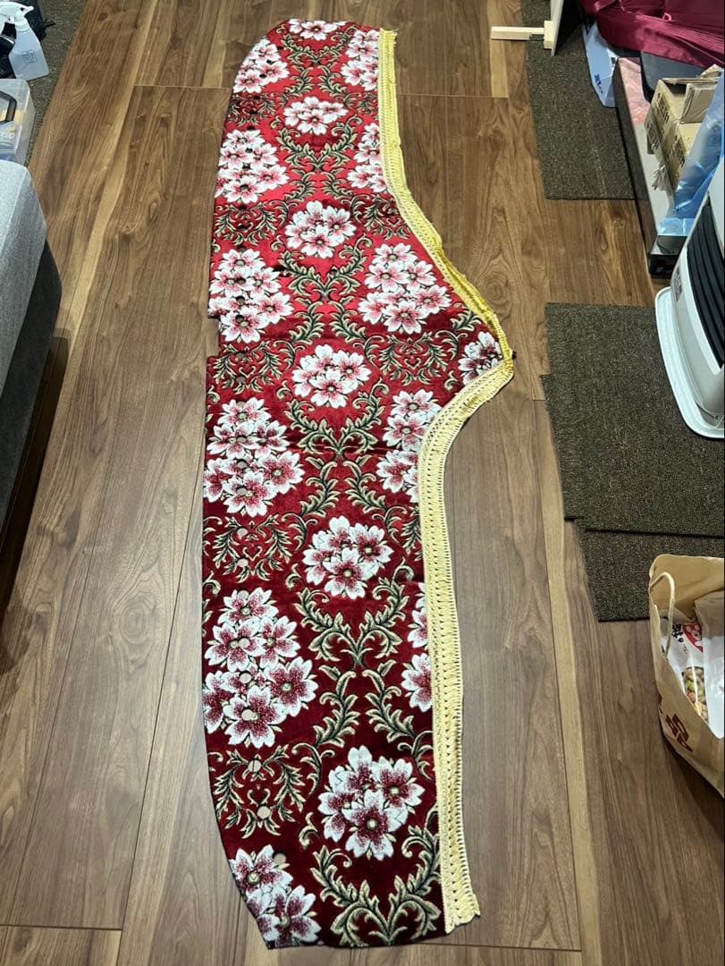 赤地 花柄 内装品 レース付き