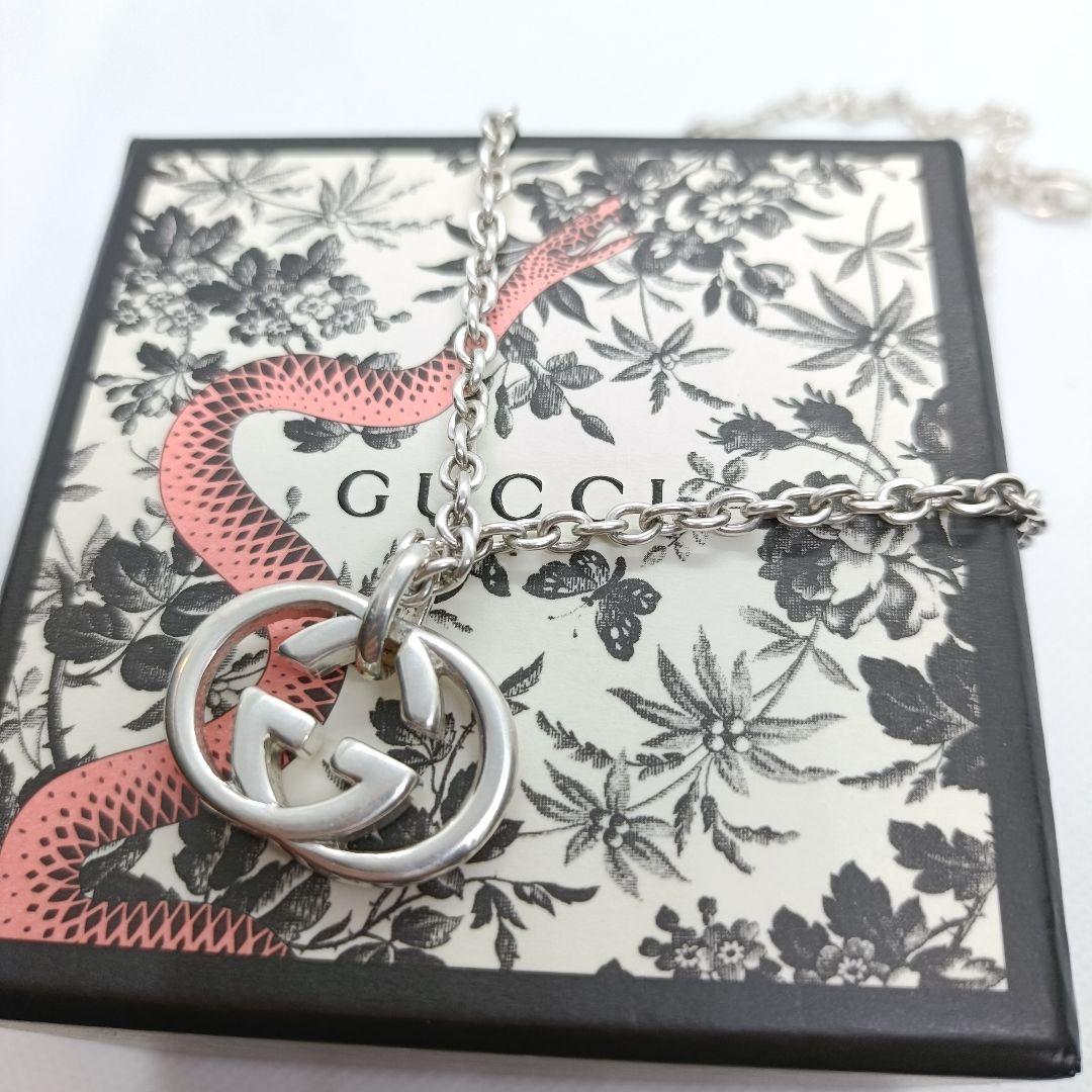 こうちゃん様　美品✨️保存箱袋付き　GUCCI ロゴ チャーム ネックレス 92