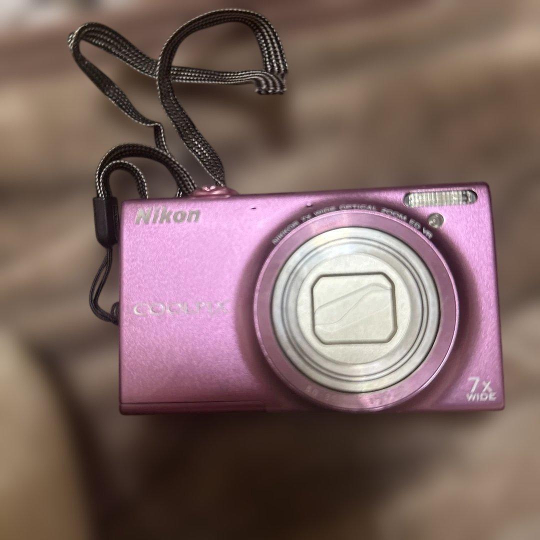 Nikon Coolpix ピンク 7倍ズーム