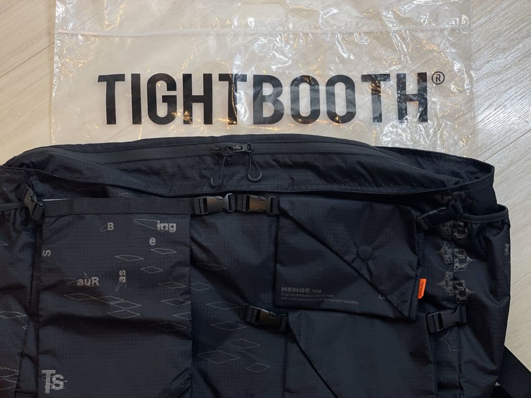 バッグ TIGHTBOOTH x SauRas Being MESSENGER BAG