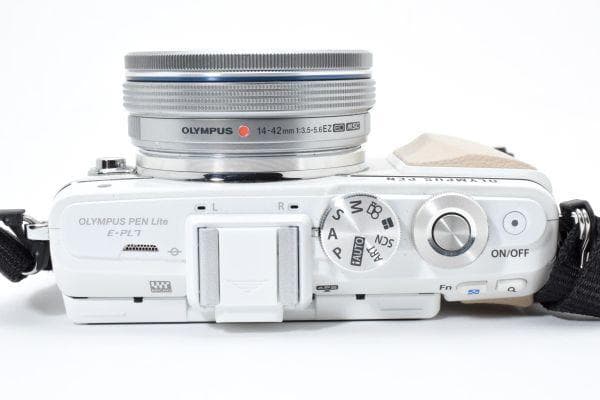 【美品】オリンパス OLYMPUS PEN Lite E-PL7 レンズキット