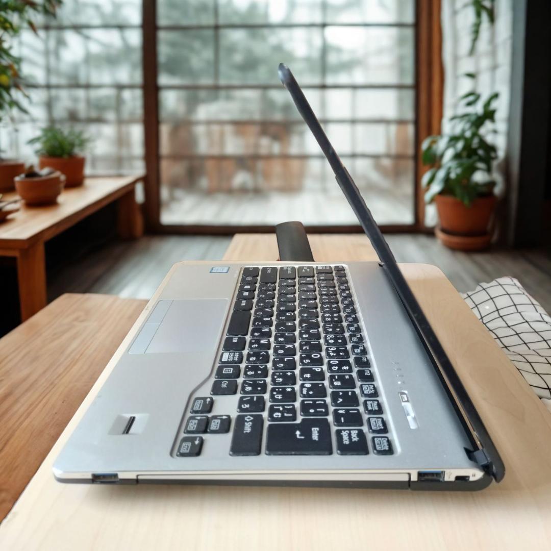 【富士通】★LIFEBOOK Core i5 第8世代 8GB Win11Pro