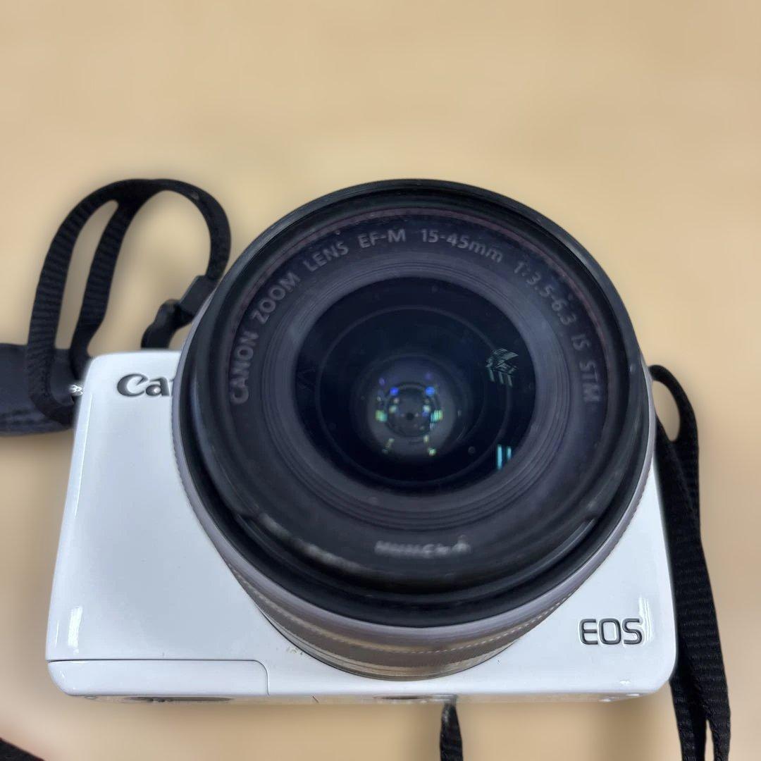 Canon EOS M10 ホワイト EF-M 15-45mm