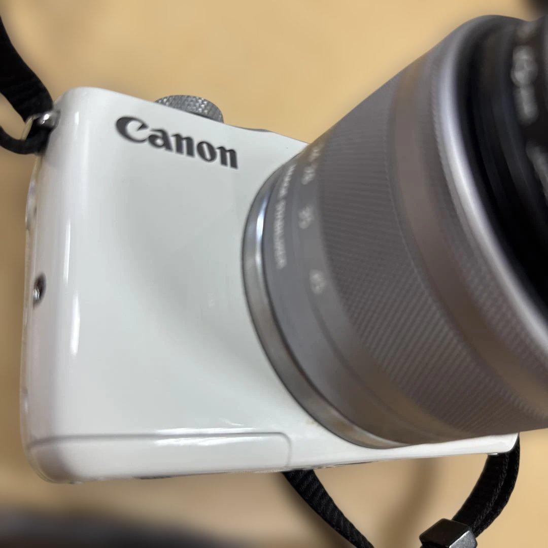 Canon EOS M10 ホワイト EF-M 15-45mm