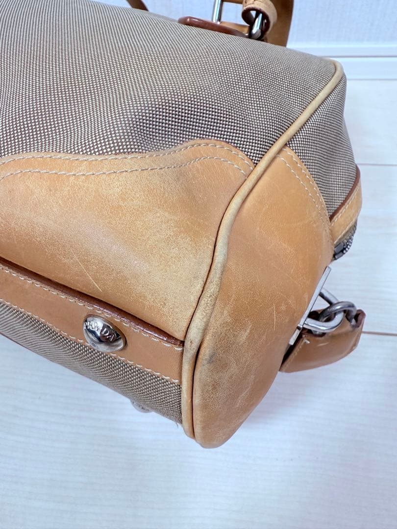 プラダ ジャガード レザー　ボストンバックハンドバッグ　鍵付 ロゴ刺繍