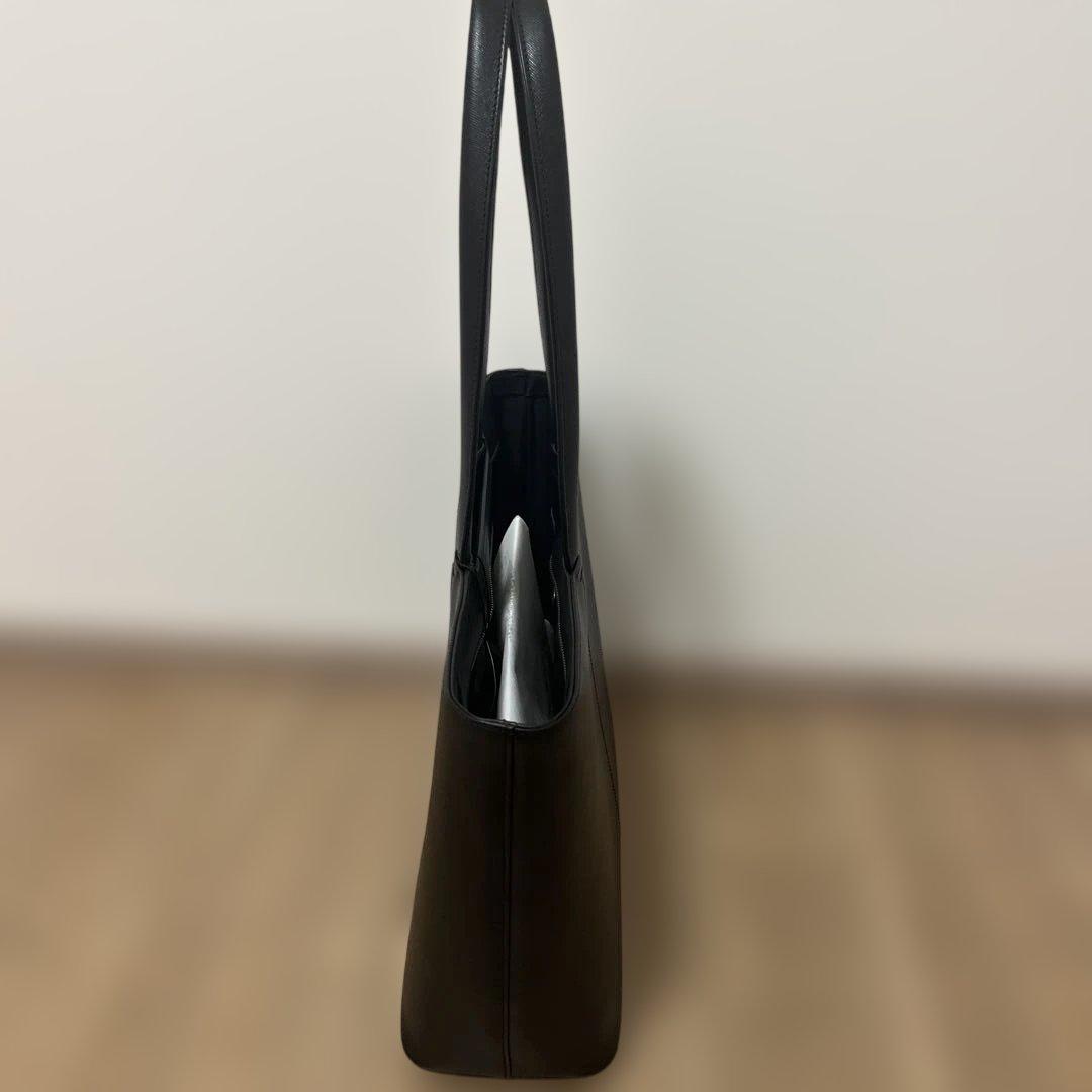 新品未使用　バーニーズニューヨーク　レザートートバッグ