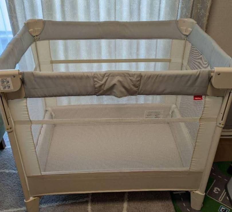 【美品】アップリカ ココネル エアー AB　ホワイトグレー