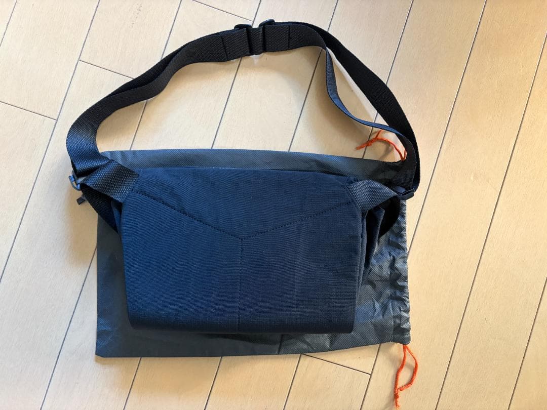 bellroy Venture Sling 6L ミッドナイト