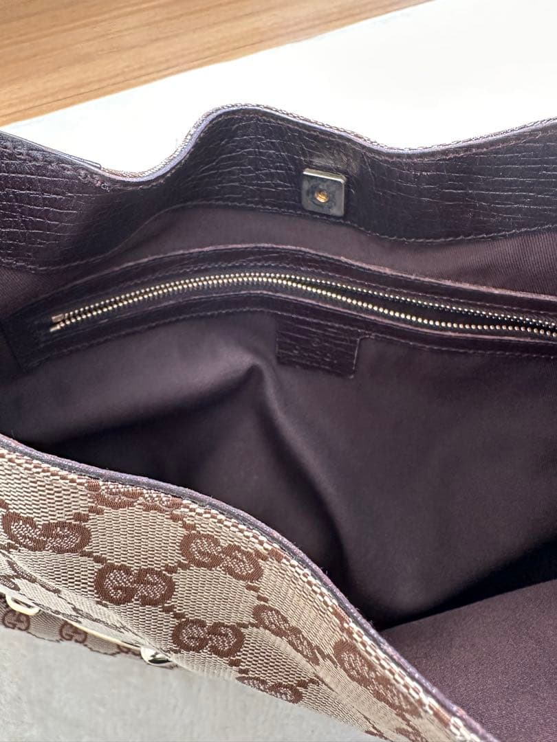 GUCCI GGキャンバス レザーバッグ