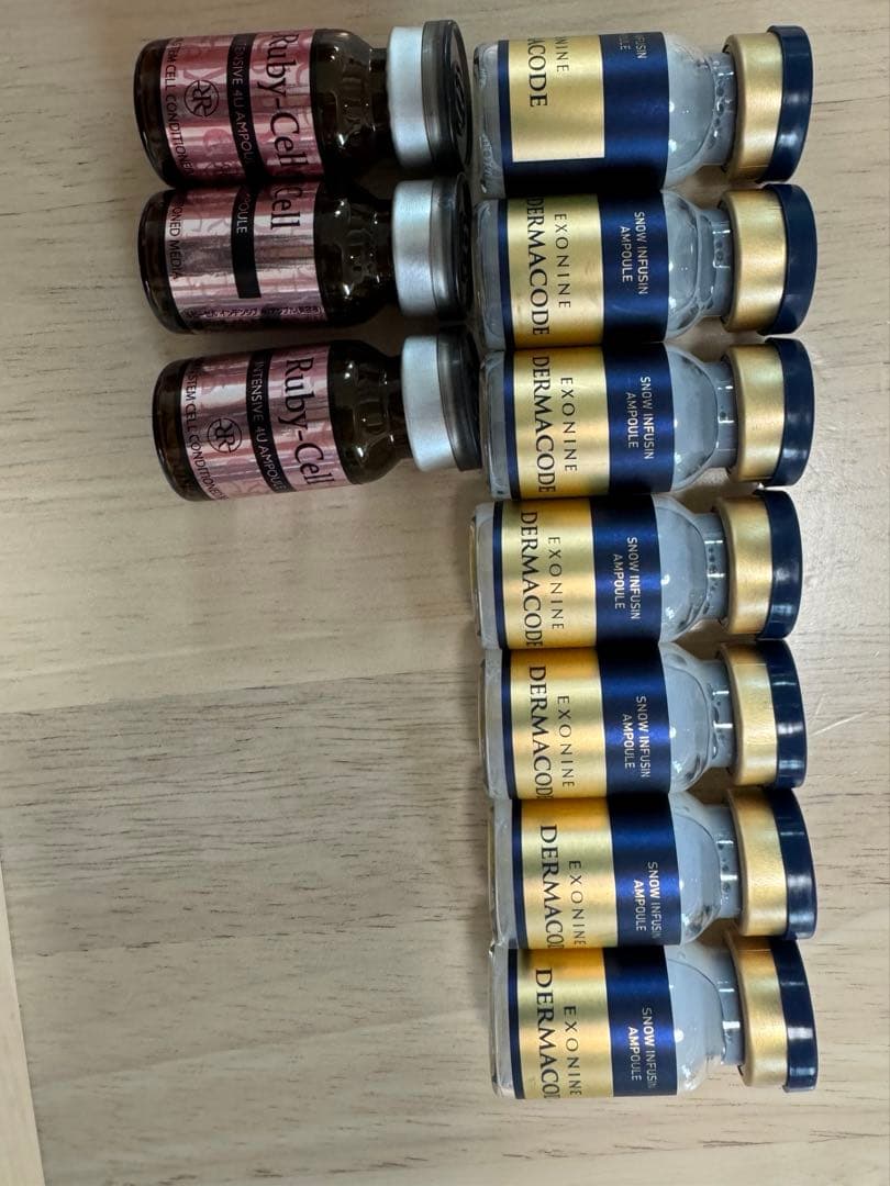 ルビーセル ハンディエアブラシ、美容液10本付き