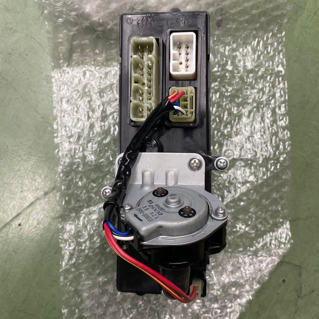 【新品】日野　エアコンコントローラーASSY