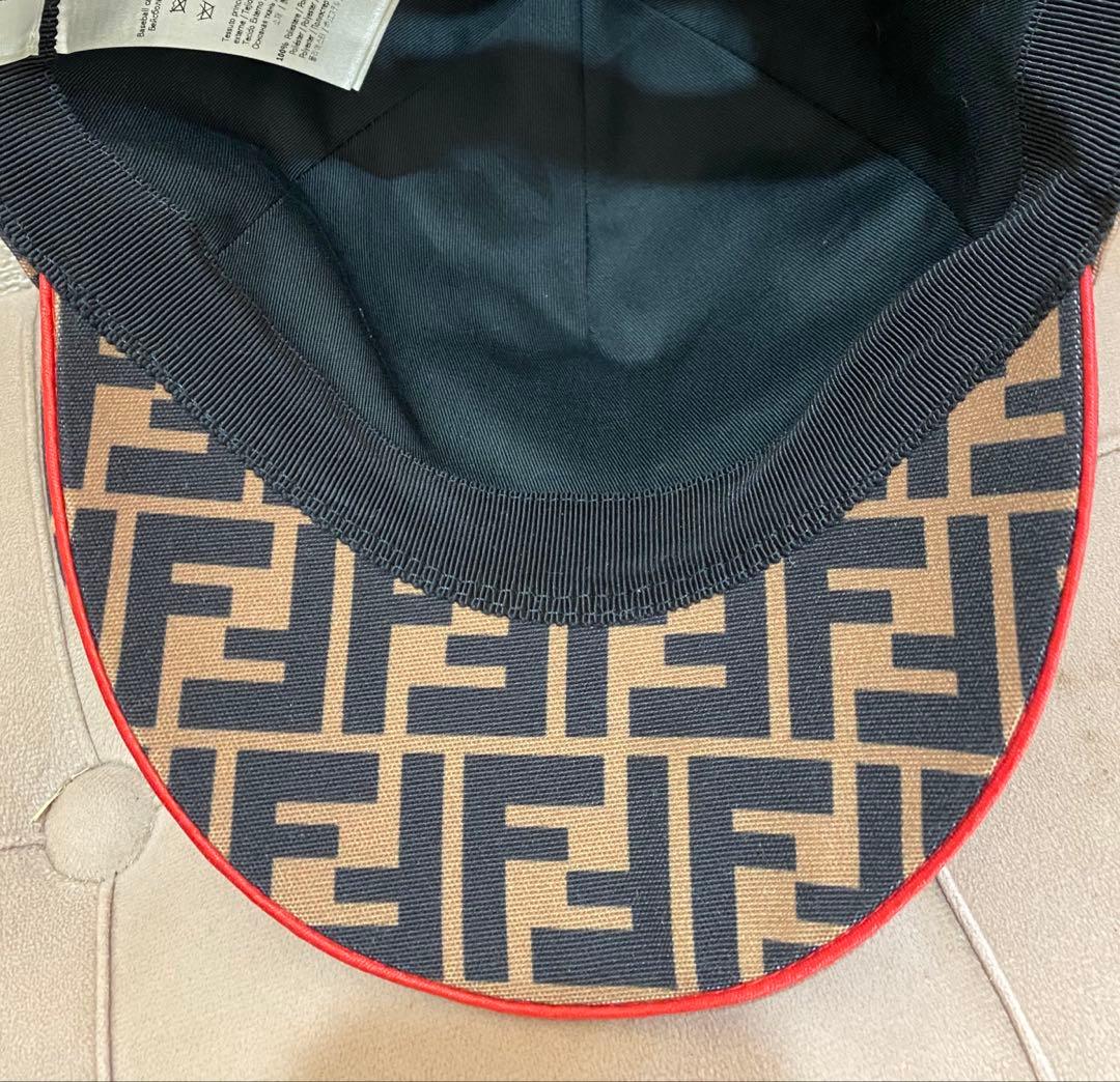 FENDI ロゴキャップ　正規品　コットン　ズッカ