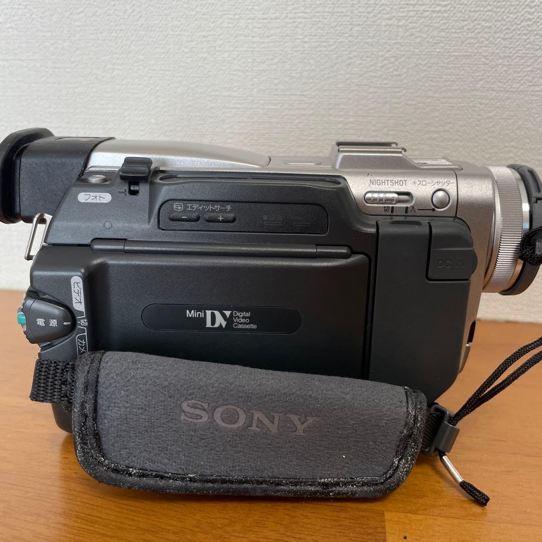 SONY ハンディカム　DCR-TRV8K