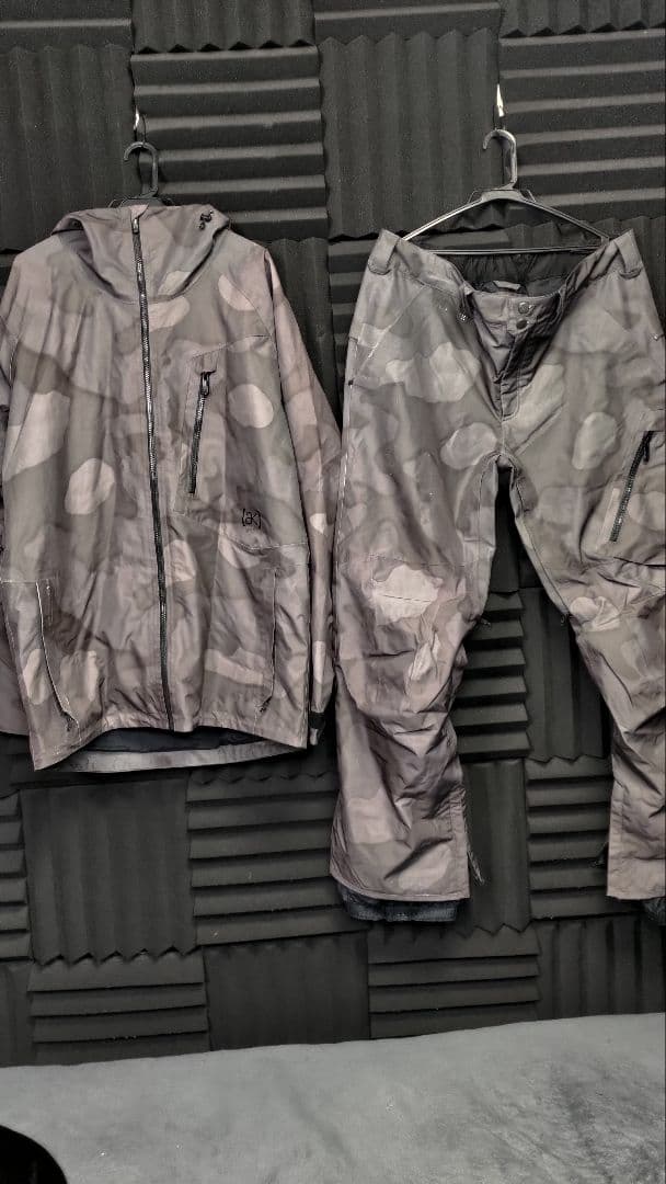 Burton ［ak］スノーボードウェア 迷彩 GORE-TEX 上下セット