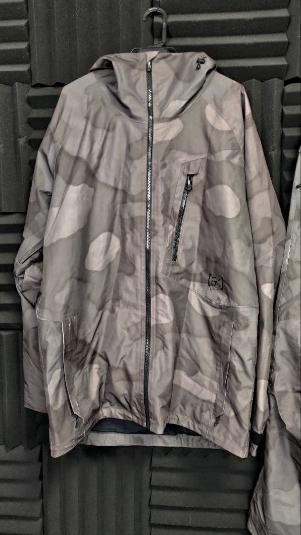 Burton ［ak］スノーボードウェア 迷彩 GORE-TEX 上下セット