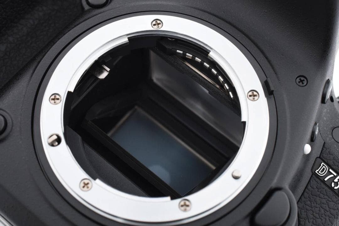 ★ シャッター数33回★ Nikon D750 Wi-Fi機能搭載 フルサイズ