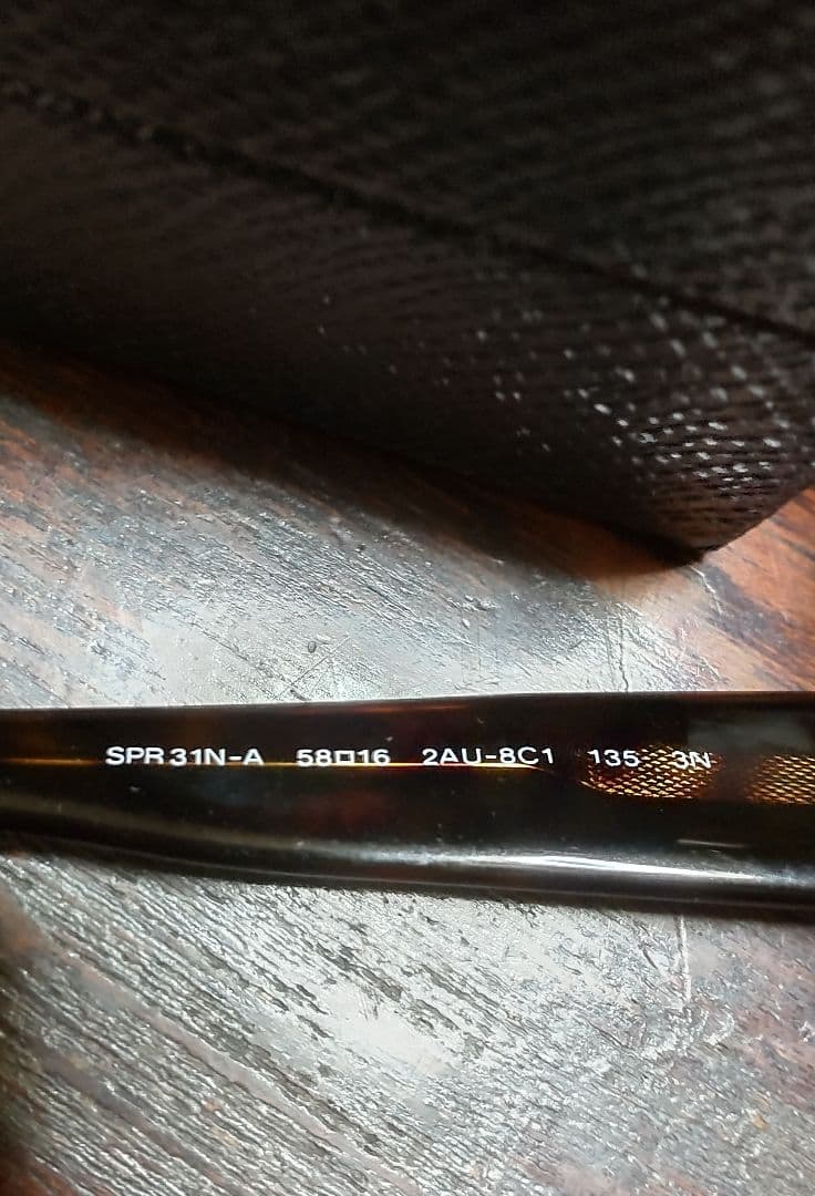 PRADA ラウンド型 サングラスべっ甲柄 細身∶未使用に近い美品✨