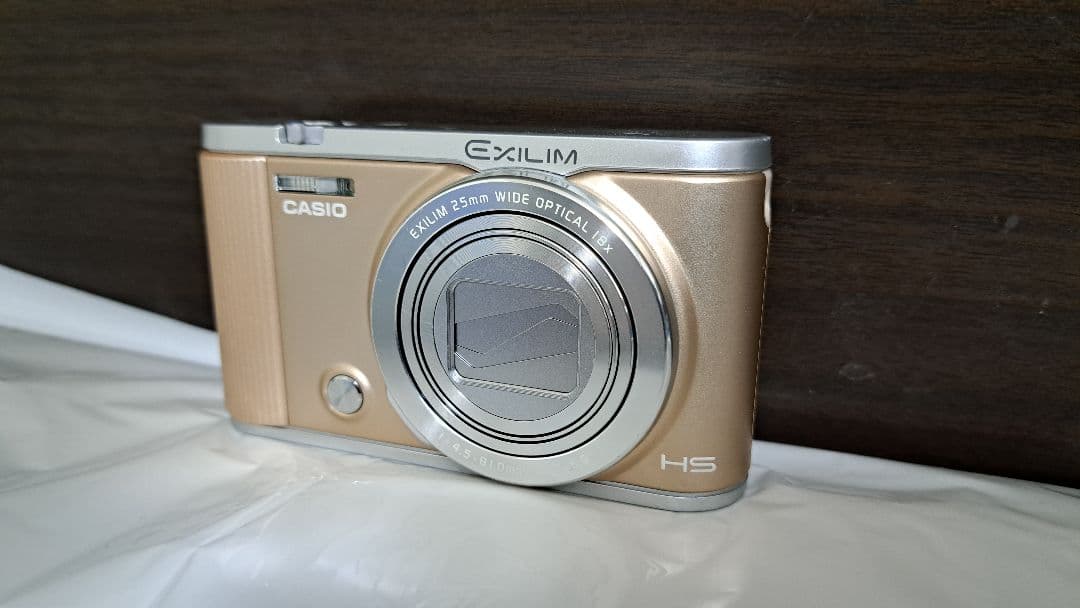 デジタルカメラ CASIO EX-ZR1800