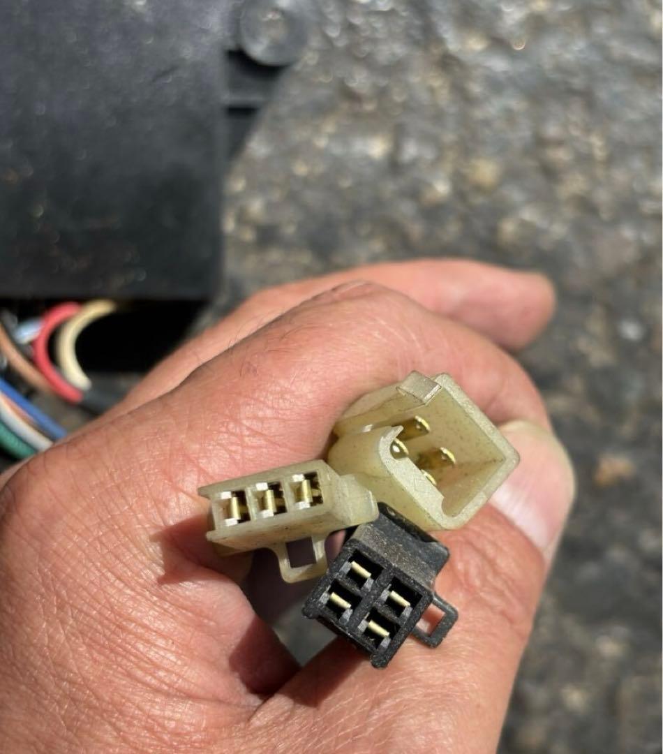 RGV250 VJ21A CDI コントロールユニット J型 88