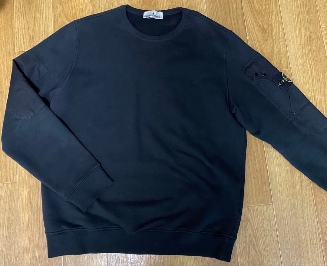 STONE  トレーナー