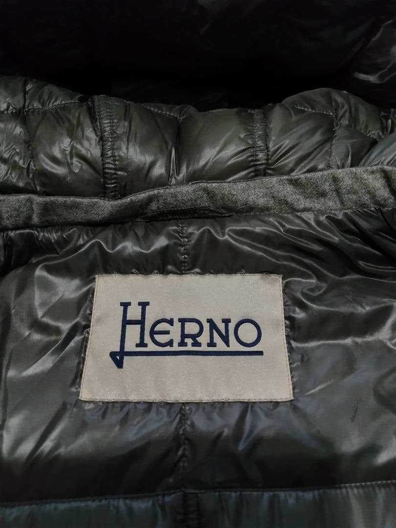 HERNO ヘルノ 42 グレー カシミヤシルクダウンJK ロロ・ピアーナ中古品