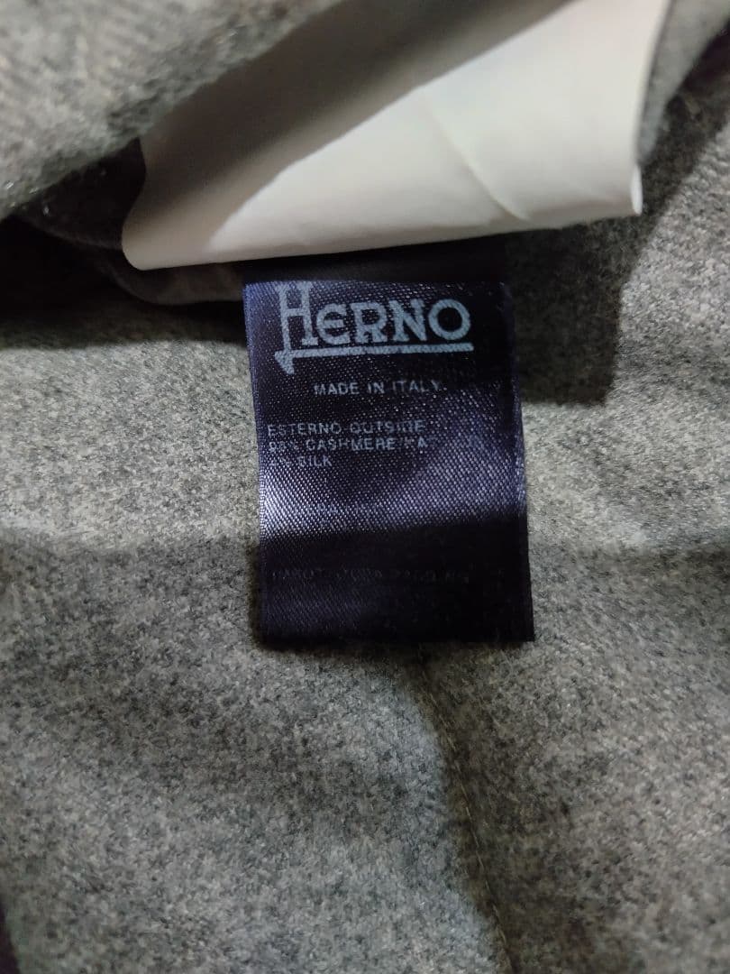HERNO ヘルノ 42 グレー カシミヤシルクダウンJK ロロ・ピアーナ中古品