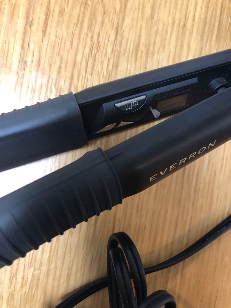 美品　ストレートヘアアイロン　EVERON エヴァロン　日本製　髪に優しい
