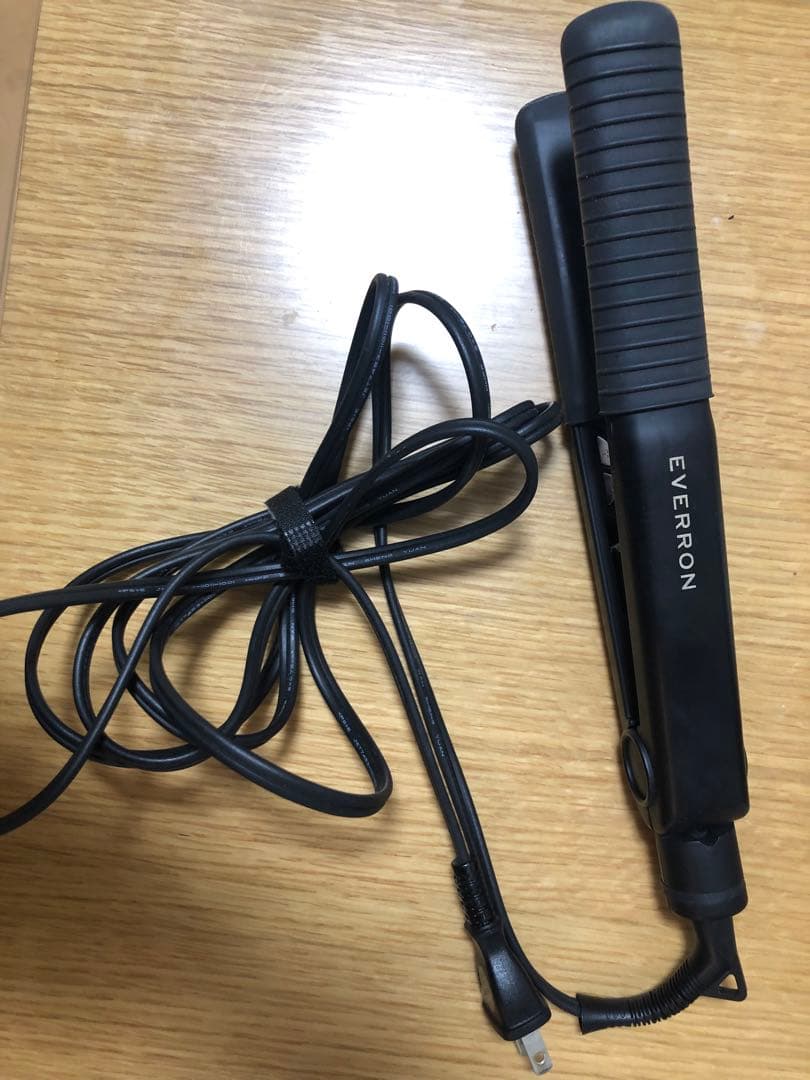 美品　ストレートヘアアイロン　EVERON エヴァロン　日本製　髪に優しい